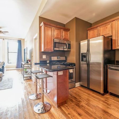 Lovely 2 Bed 3 Miles From Dt W Free Parking Chicago Luaran gambar