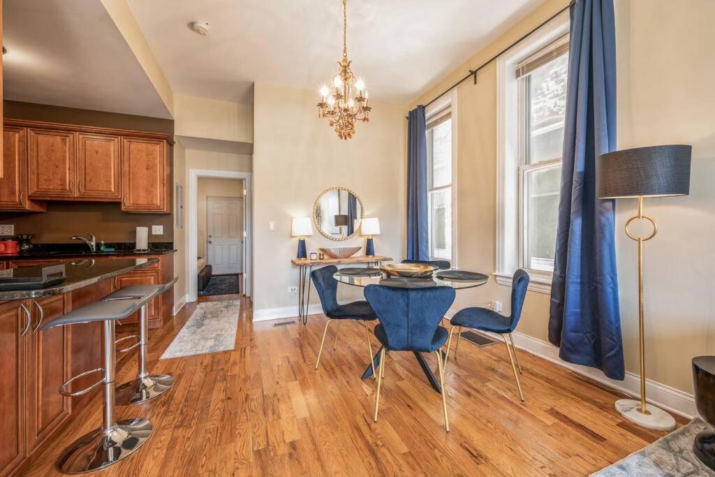 Lovely 2 Bed 3 Miles From Dt W Free Parking Chicago Luaran gambar